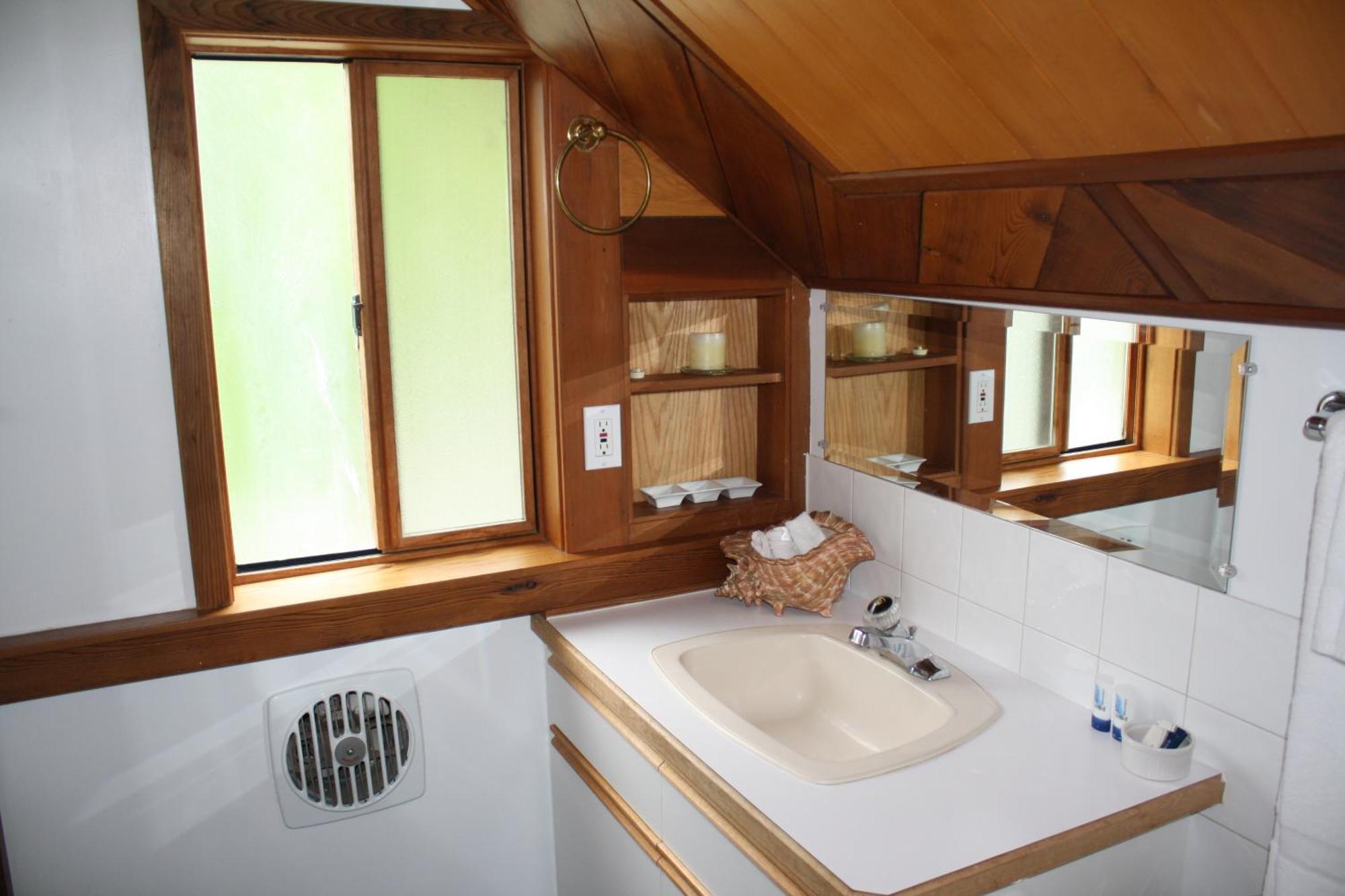 Orca Lodge Sointula Room photo